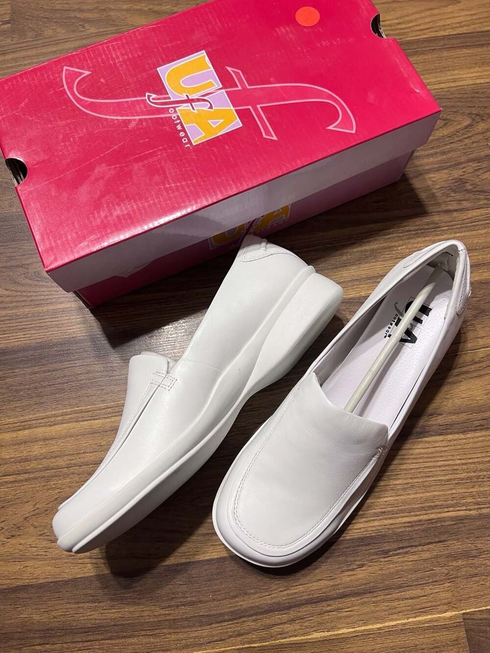 UFA Footwear Nursing Shoes in Ellie White Nurse Shoes
